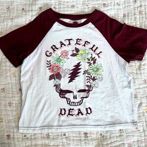 Grateful Dead Graphic T Shirt - White and Maroon